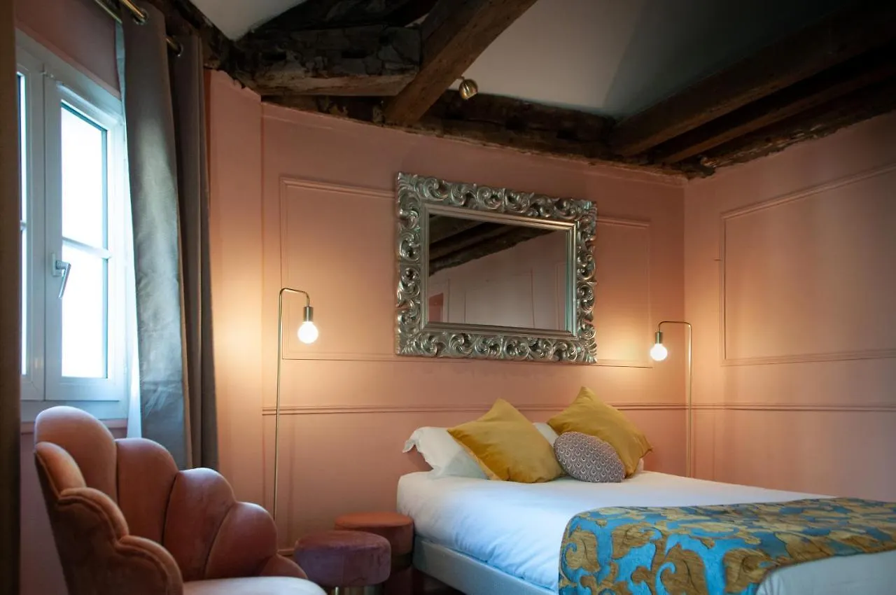 Hotel Petit Saint-Honore Париж