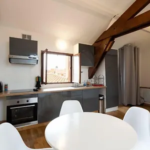 appartement-7-15-rue-du-canard-carmes-toulouse.midi-pyreneeshotels.com/