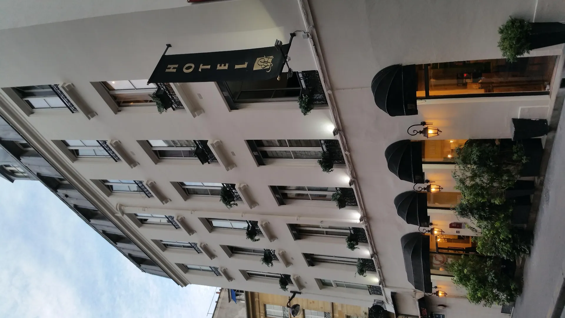 Hotel Petit Saint-Honore Paris