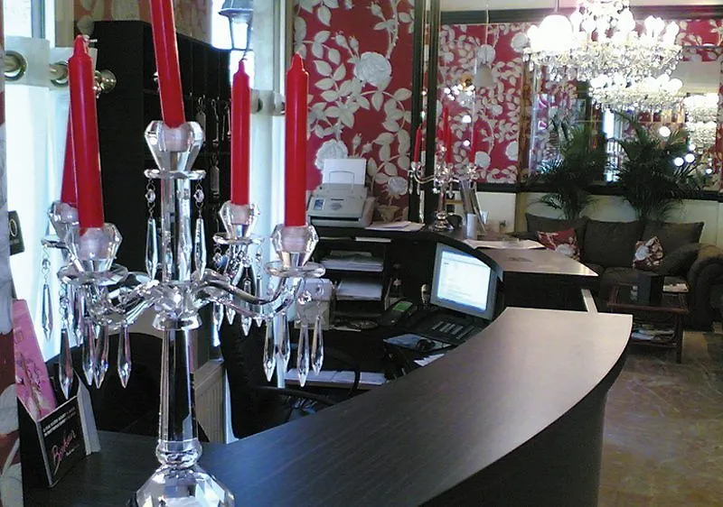 Hotel Petit Saint-Honore Paris