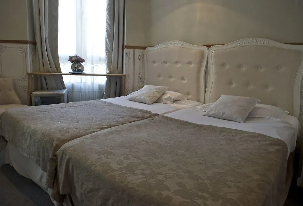 Hotel Petit Saint-Honore Paris